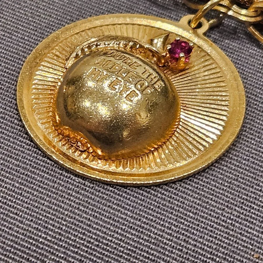 VINTAGE DANKNER APPLE OF MY EYE NEW YORK CITY NYC 14K CHARM PENDANT NECKLACE